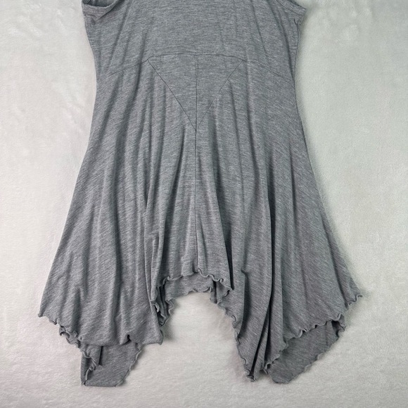 QUEEN ESTHER Grey Black Lace Embellished Asymmetrical Handkerchief Hem Tank S-M - Picture 14 of 15